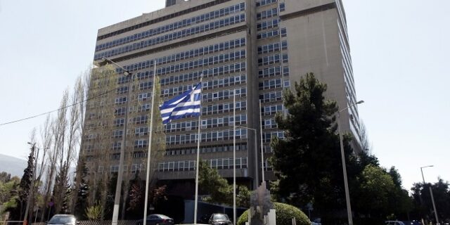 Δίκη για το “σχέδιο Πυθία” – Ο Καραμανλής και ο φαντομάς κατηγορούμενος