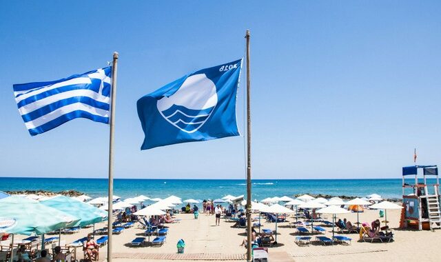 Αυτές είναι οι 519 ελληνικές ακτές, που πήραν “Γαλάζια Σημαία” για το 2018