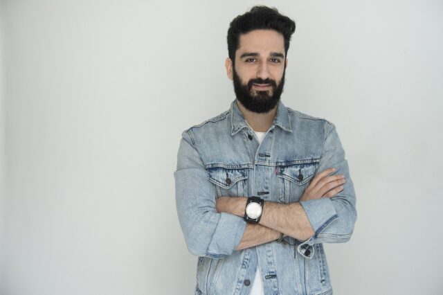O stand up comedian Διονύσης Ατζαράκης στην εκπομπή “REC”