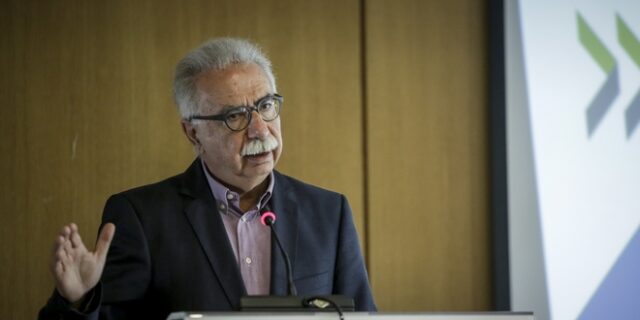 Ένταση στη συνάντηση Γαβρόγλου με ΠΟΣΔΕΠ – Αποχώρησε ο υπουργός