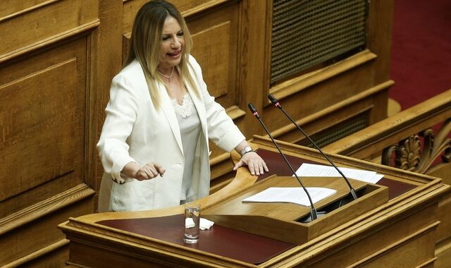 Γεννηματά: Δεν θα περιμένουμε εμείς το ώριμο φρούτο όπως η ΝΔ