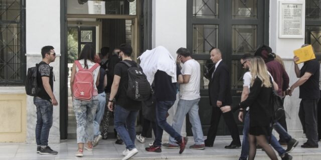 Απολογία γιατρού του Λαϊκού: “Περιμένουμε συνταγές αλλιώς τέλειωσες εσύ και ο άνδρας σου”