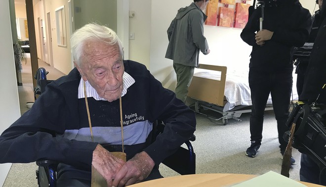 Πέθανε με υποβοηθούμενη αυτοκτονία ο 104 ετών Αυστραλός καθηγητής
