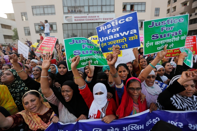Φρίκη στην Ινδία: Βίασαν και έκαψαν ζωντανή μια έφηβη