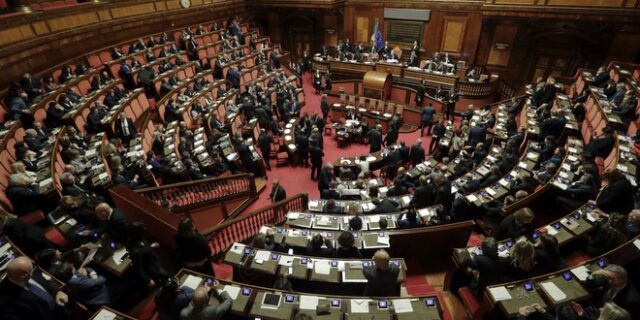 Politico: Οι Βρυξέλλες φοβούνται μια πιθανή κυβέρνηση Πέντε Αστέρων-Λέγκας
