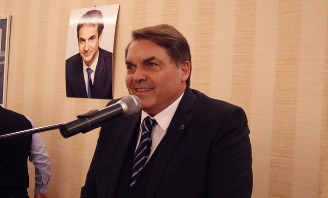 Ο Μητσοτάκης διέγραψε τον Καμπόσο: Δε θα ανεχθώ ρατσιστικά σχόλια