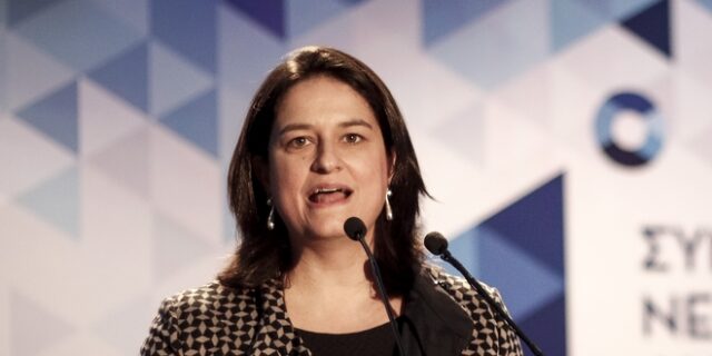 Κεραμέως για αναδοχή: Λόγοι επιστημονικοί και βιωματικοί με οδήγησαν να υπερψηφίσω