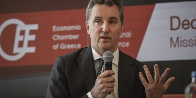 Κοστέλο: Η κρίση της Ιταλίας στέλνει μήνυμα στην Ελλάδα