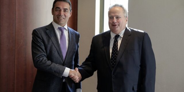 Η χειραψία Κοτζιά- Ντιμιτρόφ- Σε εξέλιξη η συνάντηση
