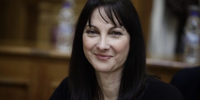 Κουντουρά: “Στηρίζω ξεκάθαρα την κυβέρνηση να ολοκληρώσει το έργο της”