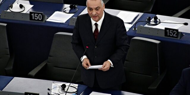 Τη Δευτέρα η συνάντηση Κεφαλογιάννη με τους δύο Έλληνες στρατιωτικούς