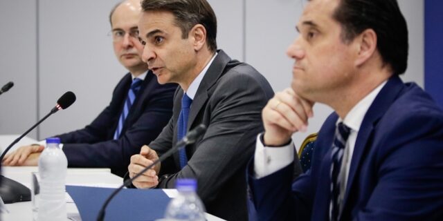 ΝΔ: Δεξιά στροφή και ρεβάνς από την Αριστερά