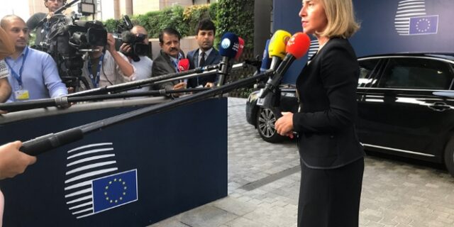 Η ΕΕ βλέπει πρόοδο στις συζητήσεις μεταξύ πΓΔΜ και Αθήνας