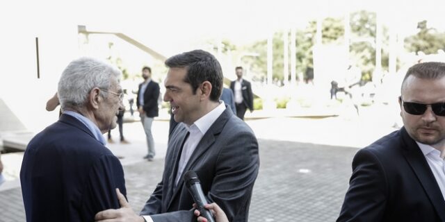 Τσίπρας σε Μπουτάρη: “Ό,τι δεν σε σκοτώνει σε κάνει πιο δυνατό”
