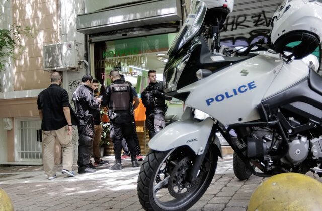 Σε εξέλιξη αστυνομική επιχείρηση για την εξάρθρωση κυκλώματος κλοπών αυτοκινήτων