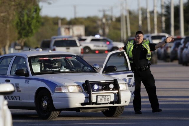 ΗΠΑ: Συνελήφθη 17χρονος ύποπτος για επίθεση σε εμπορικό του Τέξας
