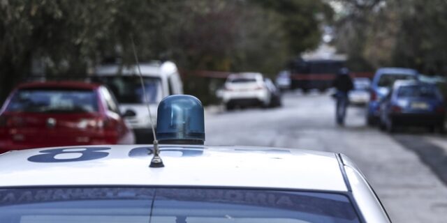 Σε συλλήψεις μετατράπηκαν οι δύο προσαγωγές για την επίθεση στην Ελληνοαμερικανική Ένωση