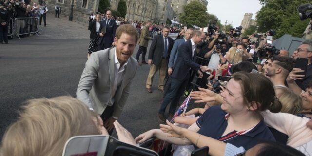 Βασιλικός γάμος: Ο Χάρι έγινε Δούκας πριν ανέβει τα σκαλιά της εκκλησίας