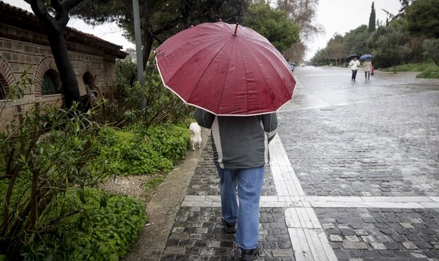 Καταιγίδες και χαλάζι και σήμερα- Πέφτει η θερμοκρασία