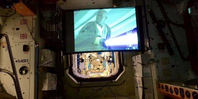 Πώς είναι να παρακολουθείς το Star Wars από το Διεθνή Διαστημικό Σταθμό