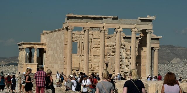 ΥΠΠΟ: Η Ακρόπολη έχει ιδιοκτήτη και αυτός είναι το υπουργείο