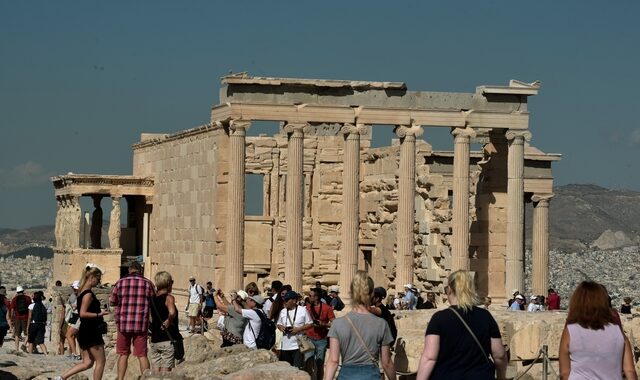 Ρεκόρ όλων των εποχών για τις τουριστικές εισπράξεις