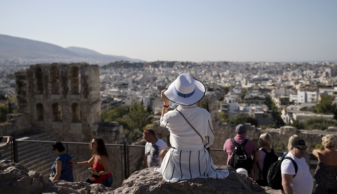 Ρεκόρ επταετίας τα τουριστικά γραφεία – Παραμένει ψηλά η φοροδιαφυγή