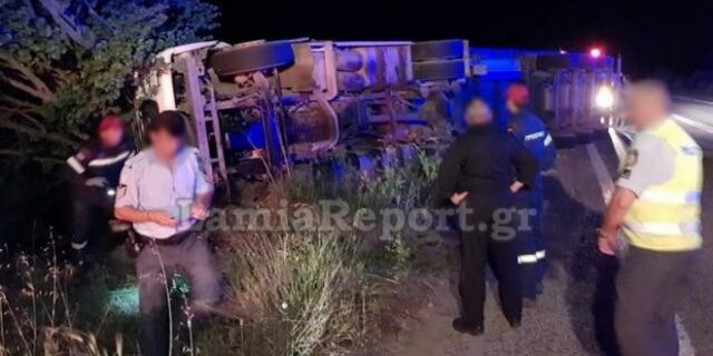 Εκτροπή νταλίκας στην Φθιώτιδα – Νεκρός ο οδηγός