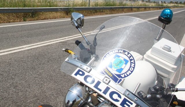 Σοβαρός τραυματισμός μοτοσικλετιστή σε τροχαίο στην εθνική Θεσσαλονίκης – Μουδανίων