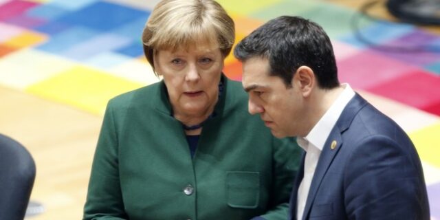 Μέρκελ: Καμία διασύνδεση του ΦΠΑ στα νησιά με το προσφυγικό