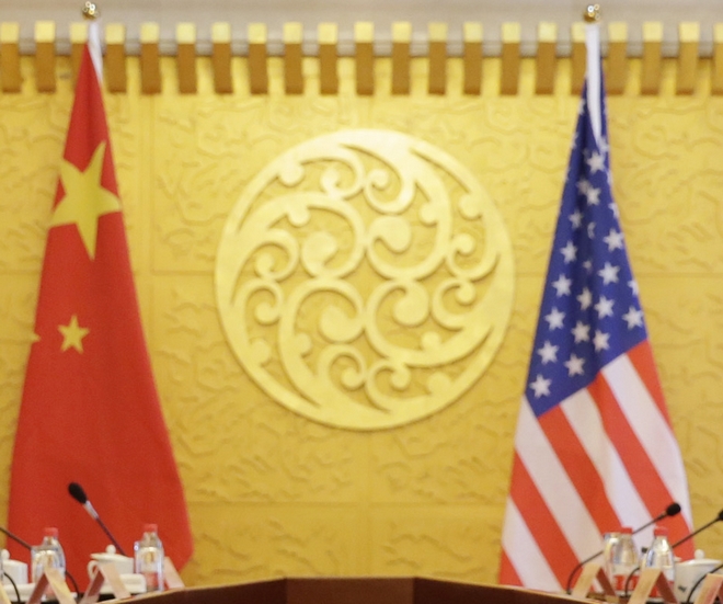“Δέσμευση” ΗΠΑ – Κίνας να αποφύγουν τον εμπορικό πόλεμο