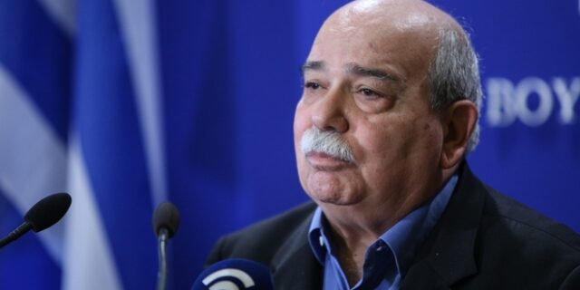 Με τους γονείς των δύο Ελλήνων αξιωματικών επικοινώνησε ο Βούτσης