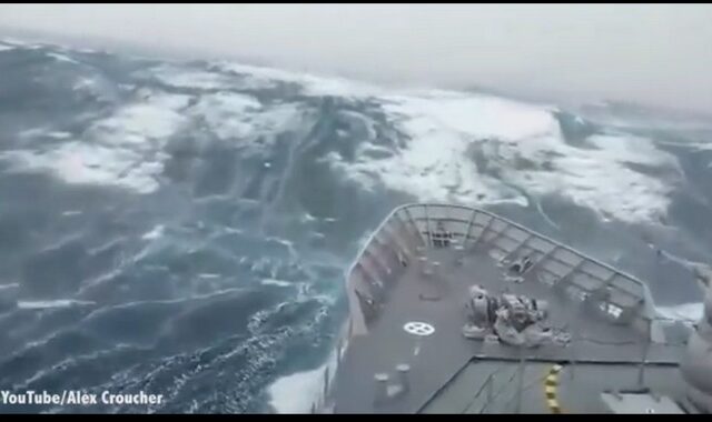 Βίντεο: Κύμα 24 μέτρων “καταπίνει” πλοίο, σπάζοντας όλα τα ρεκόρ