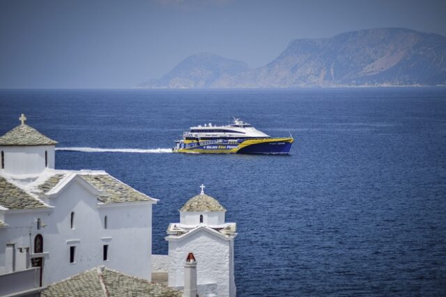 Έκπτωση 50% στα ακτοπλοϊκά των αναπληρωτών