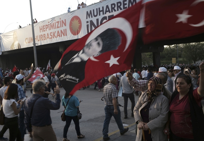 Εκλογές στην Τουρκία: Τα ελεγχόμενα media, η νοθεία και η προεκλογική ρητορική
