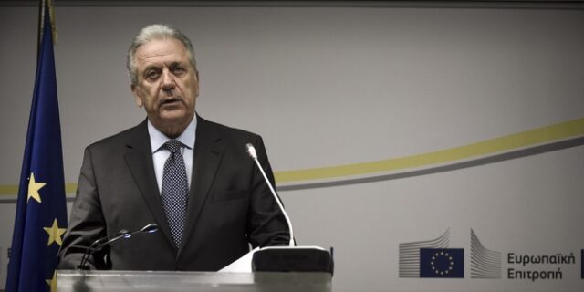 Αβραμόπουλος: Ανησυχητική η κατάσταση στη Μόρια – Πρέπει να αντιμετωπιστεί επειγόντως
