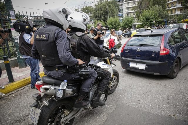 Μπαρμπαρούσης: Με το βουλευτικό από το Μεσολόγγι σε φιλικό σπίτι στην Πεντέλη