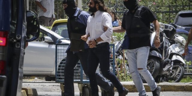 Ελεύθερος με περιοριστικούς όρους ο Μπαρμπαρούσης