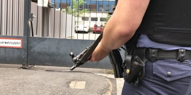 Βερολίνο: Οι αρχές απέκλεισαν σχολείο λόγω “επικίνδυνης κατάστασης”