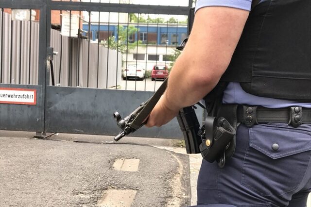 Βερολίνο: Οι αρχές απέκλεισαν σχολείο λόγω “επικίνδυνης κατάστασης”