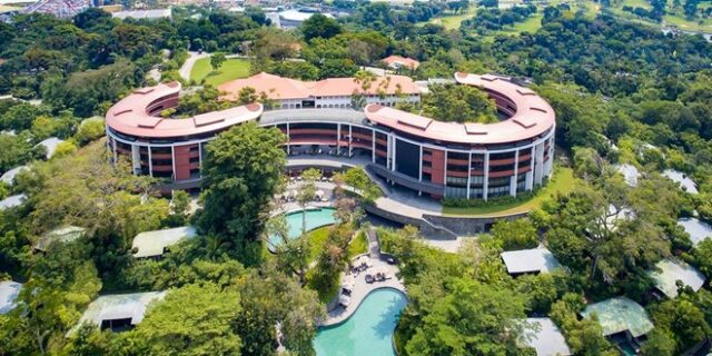 Αυτό είναι το πολυτελές ξενοδοχείο στο οποίο θα συναντηθούν Τραμπ και Κιμ Γιονγκ Ουν