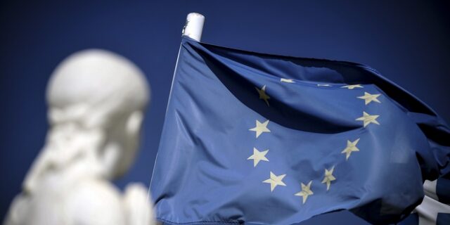Στήριξη Κομισιόν στις διαπραγματεύσεις για το Σκοπιανό