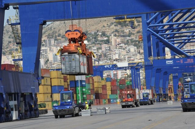 COSCO: 24ωρη απεργία και συγκέντρωση από εργαζόμενους