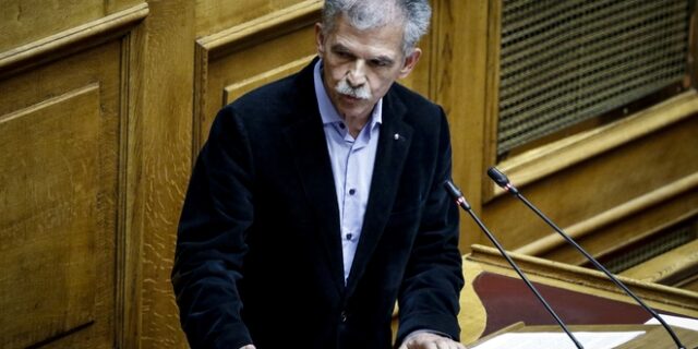 Σπ. Δανέλλης: Να δώσουμε ψήφο εμπιστοσύνης στην κυβέρνηση αν συνδεθεί με το μακεδονικό