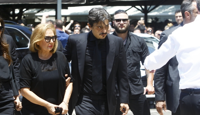 Παύλος Γιαννακόπουλος: Συντετριμμένος στην Μητρόπολη ο Δημήτρης