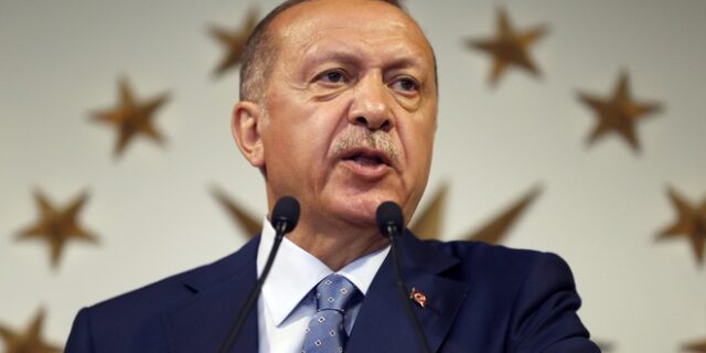 Συνεχίζει τις εκκαθαρίσεις ο Ερντογάν: Υπό κράτηση άλλοι 192 στρατιωτικοί