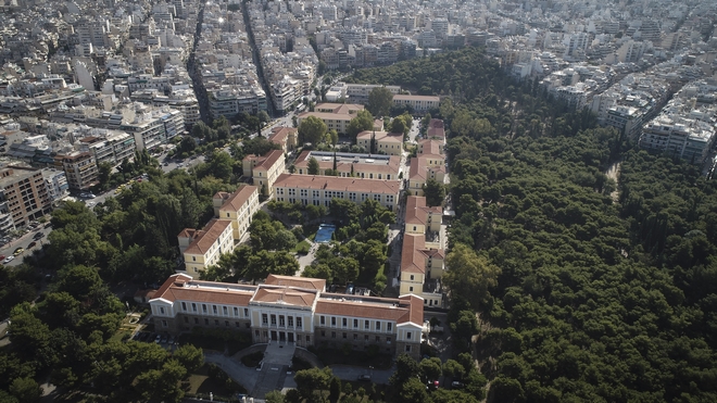 Στη φυλακή η γυναίκα που σκότωσε τον δολοφόνο του γιου της μέσα στην Ευελπίδων