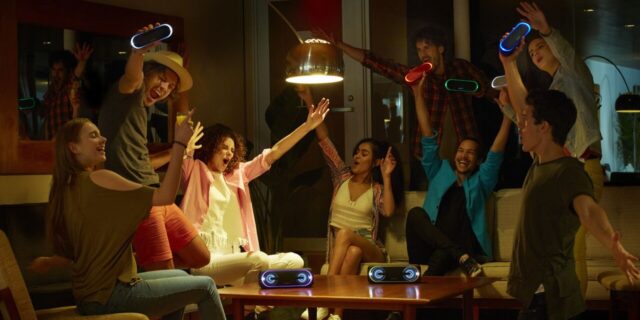 Η Sony έχει επιλέξει μια σειρά προϊόντων που είναι ιδανικά για το απόλυτο καλοκαιρινό σας πάρτι