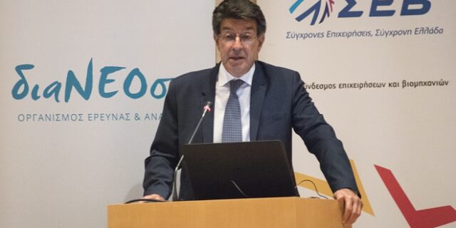 Αποχώρησε από την ομιλία του πρωθυπουργού ο Θ. Φέσσας