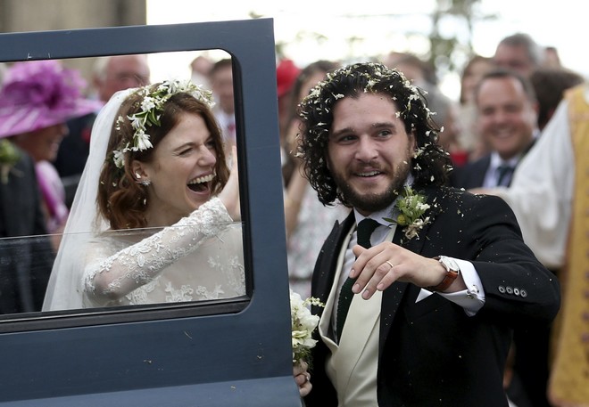 Κουφέτα στο Game of Thrones: Παντρεύτηκαν ο “Τζον Σνόου” και η “Ίνγκριντ”